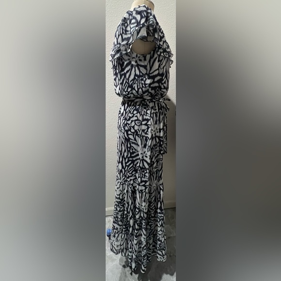 aDressing Woman Full Length Maxi Dress White/Navy Blue Size 10 - Picture 4 of 10